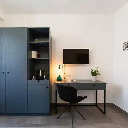 The Valley 8 With Parking On Premises Pensiune 4*