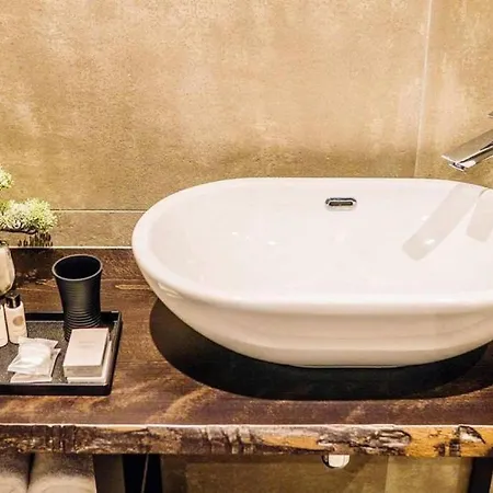 The Valley 8 With Parking On Premises Pensiune 4*