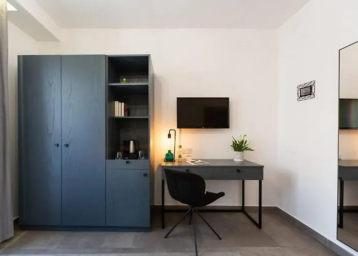 The Valley 8 With Parking On Premises ゲストハウス 4*