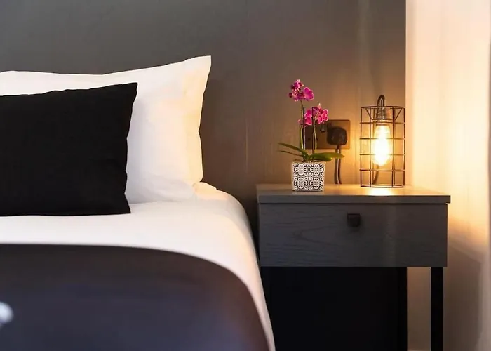 The Valley 8 With Parking On Premises 4* Saint Julian's